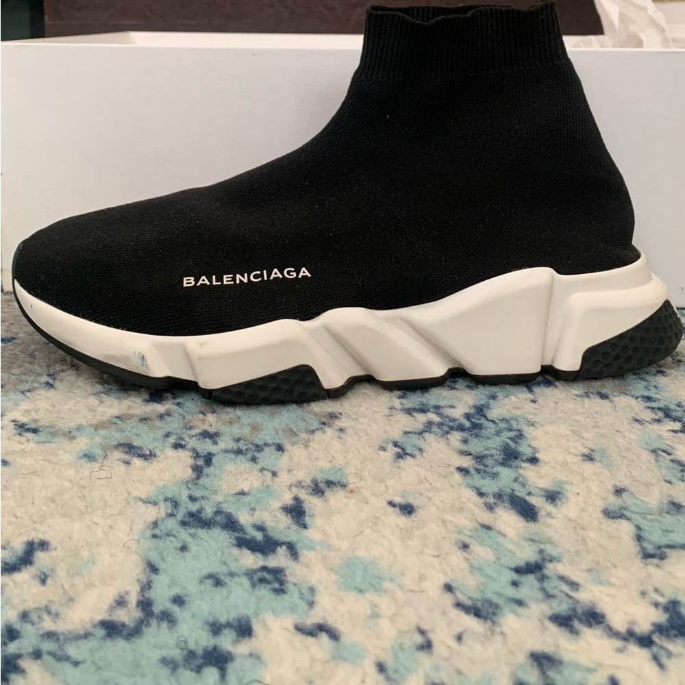 Balenciaga Runners size 41/8 Men.10 us in Womans ..Used in Excellent condition